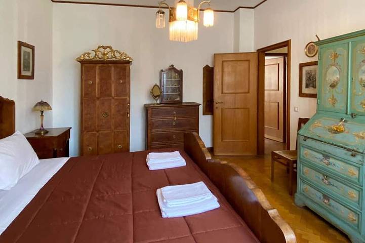Apartamento entero, En el centro de Bolonia con el prestigioso muebles y piezas de arte antiguas in Bolonia, Provincia de Bologna