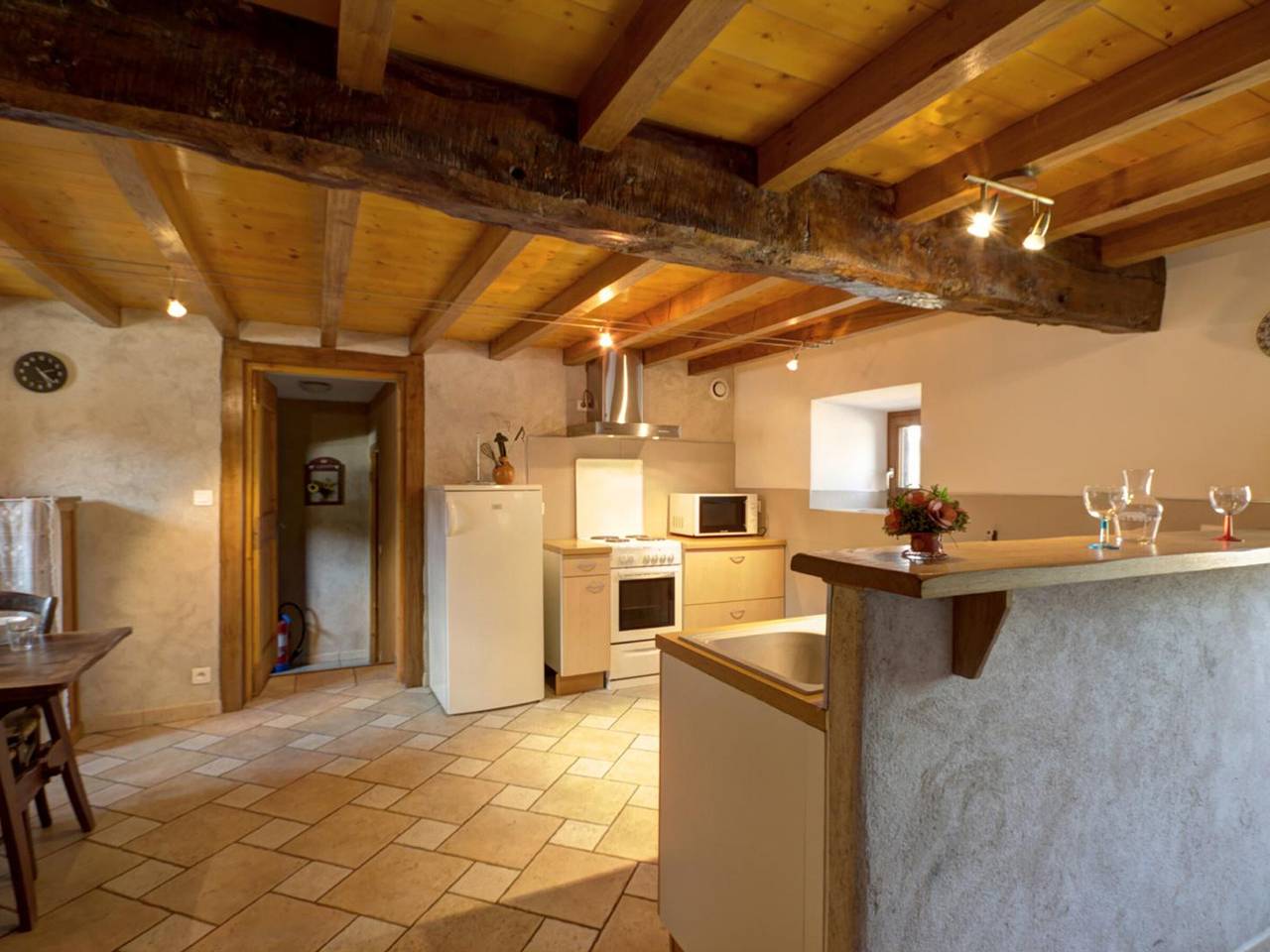 Gîte Authentique avec Terrasse et Animaux Admis in Panissières, Montbrison