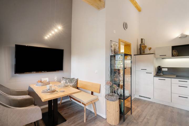 Ganze Wohnung, Ferienwohnung Hochfelln" mit Bergblick, Gemeinschaftsterrasse und Wlan in Ruhpolding, Bayerische Alpen
