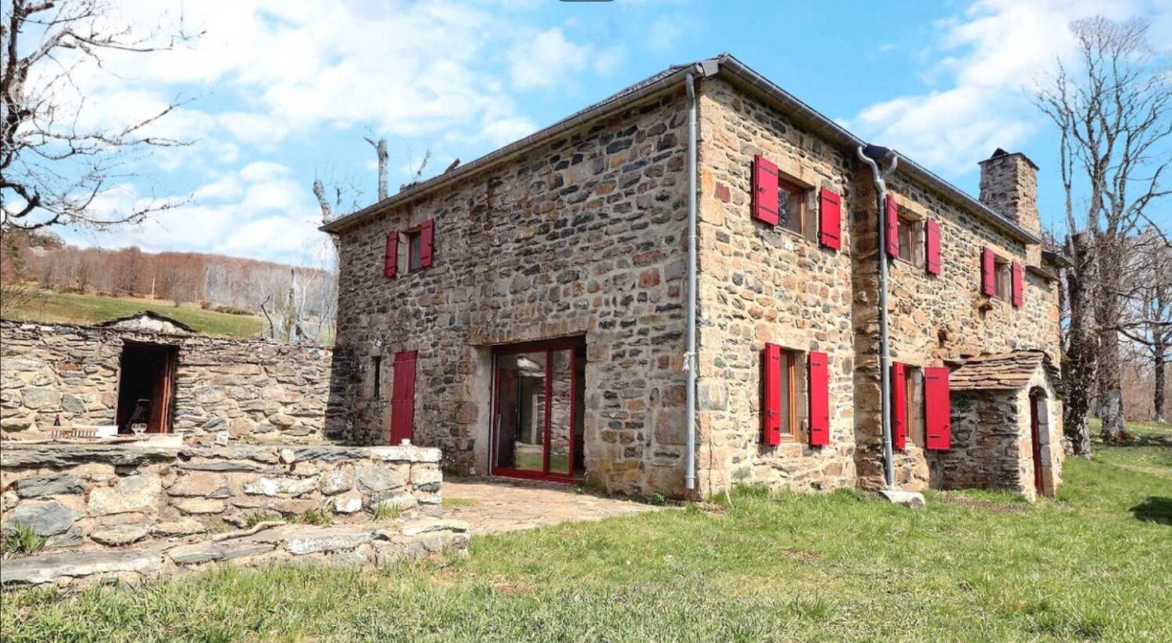 Gîte « Gîte De La Chareyre » avec vue sur la montagne, terrasse privée et Wi-Fi in Sagnes-et-Goudoulet, Parc naturel régional des Monts d'Ardèche