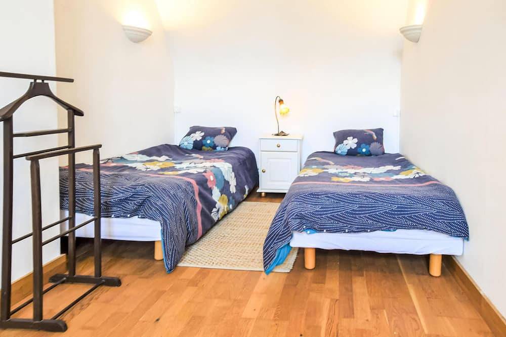2 bedroom nice home in Le Mesnil-Esnard in Le Mesnil-Esnard, Région de Rouen