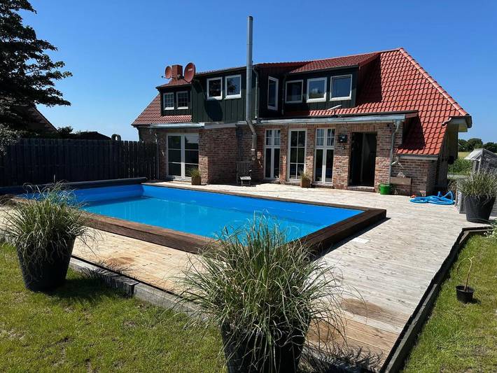 Ferienhaus für 4 Personen, mit Pool und Garten sowie Ausblick in Ostermarsch