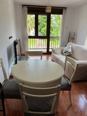 Gîte pour 4 personnes, avec terrasse et vue dans Cóbreces