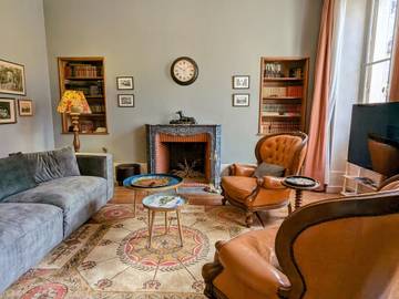 Gîte pour 8 personnes, avec terrasse à Époisses
