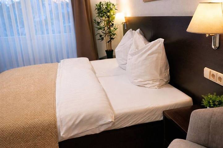 Ganze Wohnung, Modernes 2-Zimmer Apartment mit Küchenzeile in Sindelfingen, Landkreis Böblingen