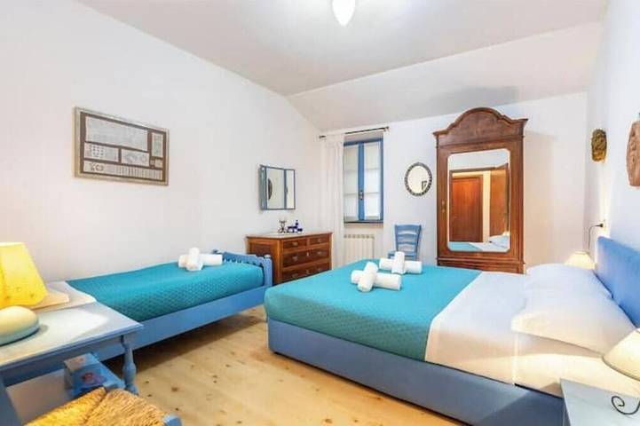 Hostdomus -  Olive & Garden 2 in Paravenna, Garlenda