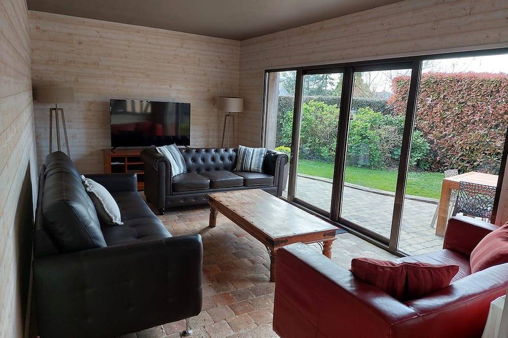 Chaumières 14 personnes-Piscine +Sauna proche Honfleur in Fatouville-Grestain, Côte de Grâce