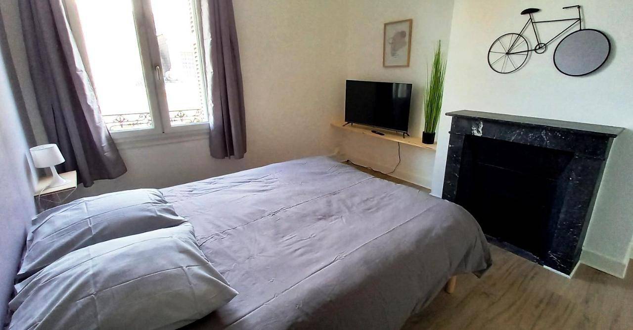 Double Room with Shared Bathroom in Saumur, Vallée de la Loire