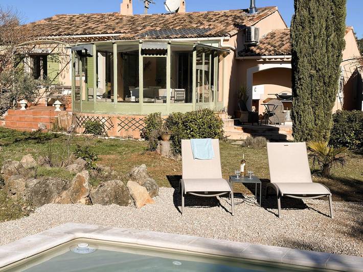Gîte pour 4 personnes, avec piscine, animaux acceptés à Carcès