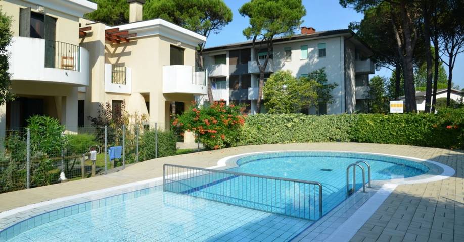Ferienwohnung für 5 Personen, mit Balkon/Terrasse und Garten in Bibione Pineda - 2