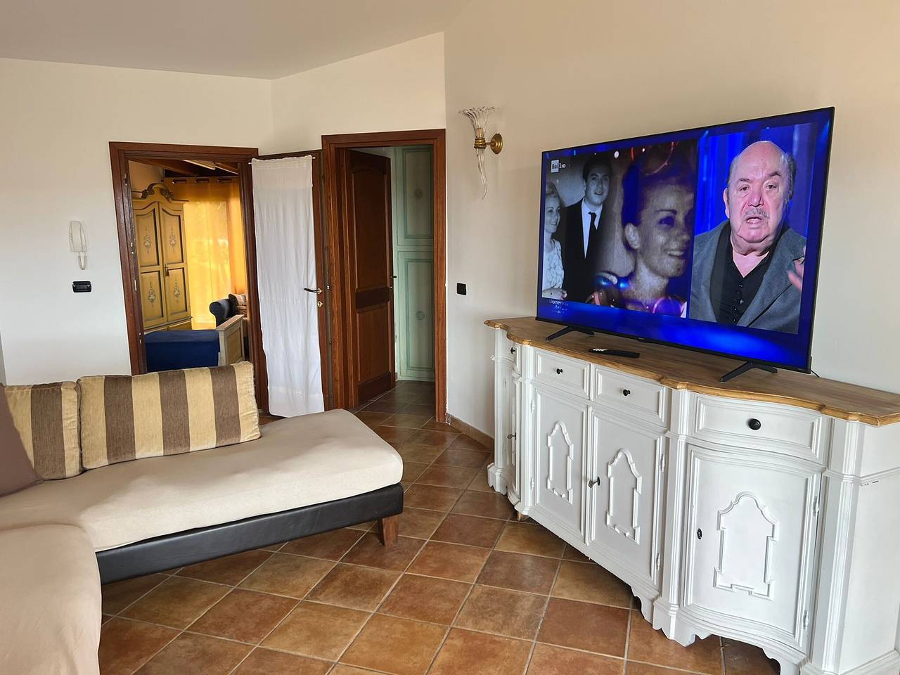 Villa 'Oriana' avec terrasse privée, jardin privé et climatisation in Porto San Paolo, Loiri Porto San Paolo