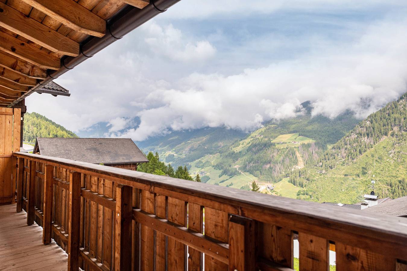 Appartamento intero, Appartamento 'Mountainfarm Innertrein Natur' con vista sulle montagne, giardino in comune e Wi-Fi in Cadipietra, Valle Aurina