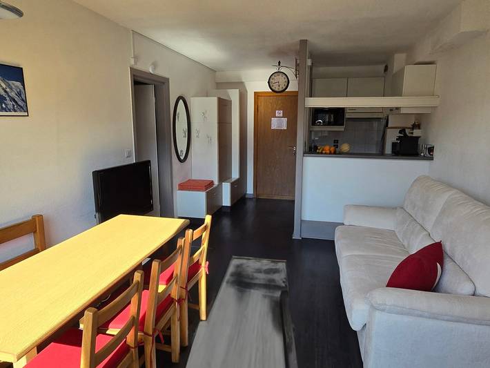 Gîte pour 6 personnes, avec piscine à Praz de Lys - 2
