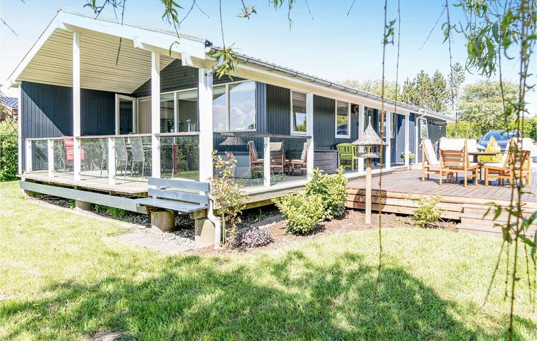 Ferienhaus für 6 Personen, mit Terrasse und Garten in Råde Strand