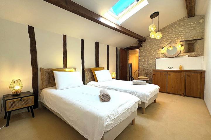 Location de vacances pour 12 personnes, avec balcon et jardin à Festalemps - 2