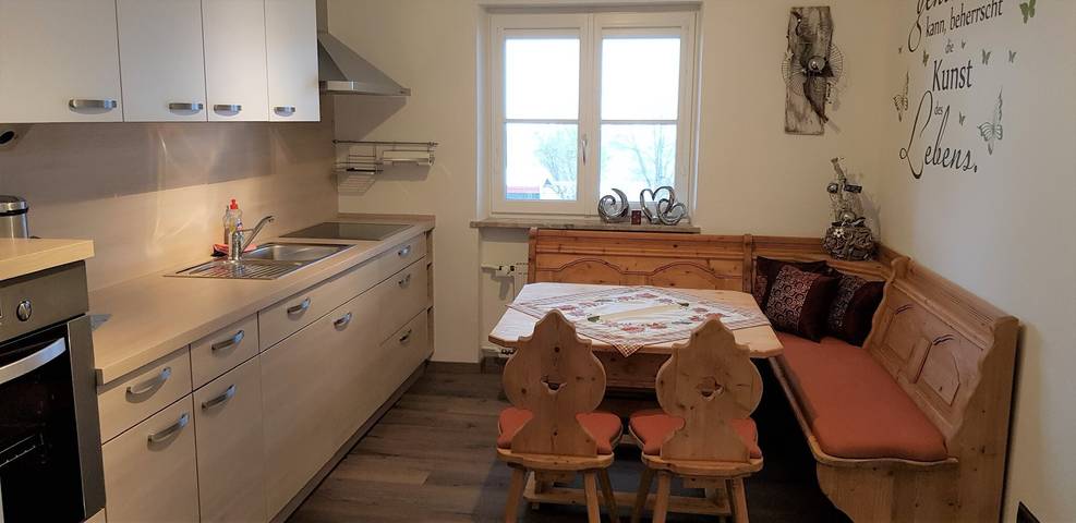 Entire apartment, Holiday Apartment "Breit - Kirchdorf" with Mountain View, Private Terrace & Wi-Fi in Kirchdorf im Wald, Eastern Bavaria