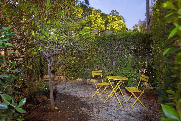 Charmanter spanischer Bungalow in West Hollywood - Melrose Ave in der Nähe in Los Angeles, Los Angeles County