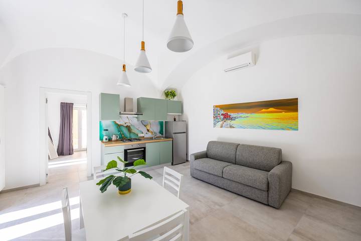 Vacation rental for 8 people, with Balcony in Naples