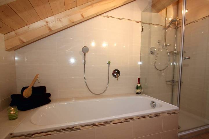 Ganze Wohnung, Ferienwohnung Fagerer Bergblick ,3 Schlafzimmer, 90qm, Dachgeschoss in Piding, Bayerische Alpen