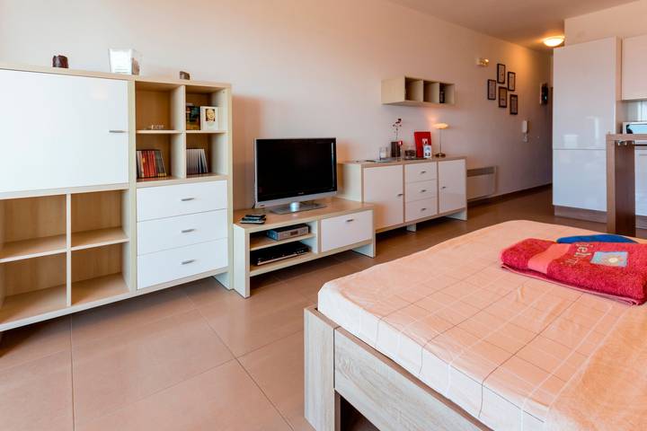 Ferienwohnung für 2 Personen, mit Balkon in Montenegro - 2