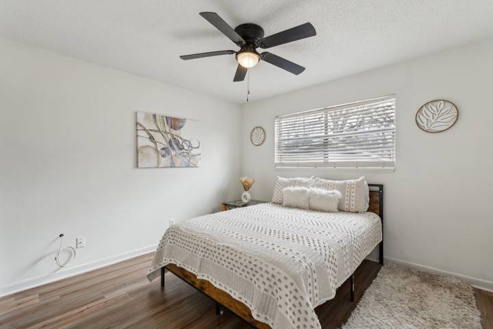 Midtown Serenity 3 - Sleeps 11 People in Little Rock, Arkansas