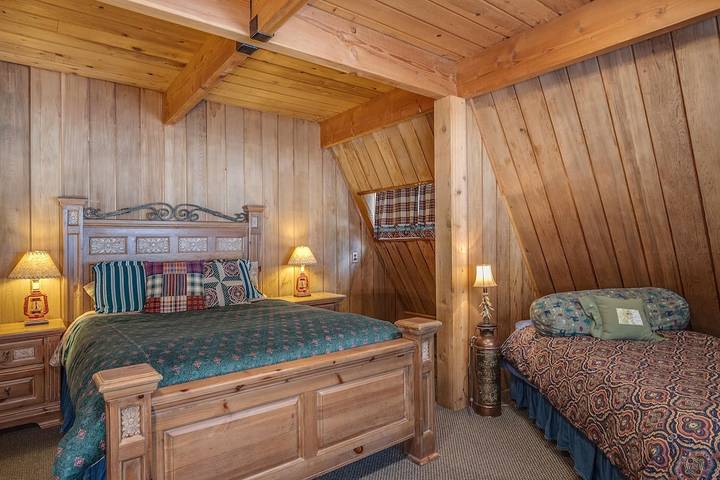 Vacation rental for 24 people, with hot tub in Breckenridge
