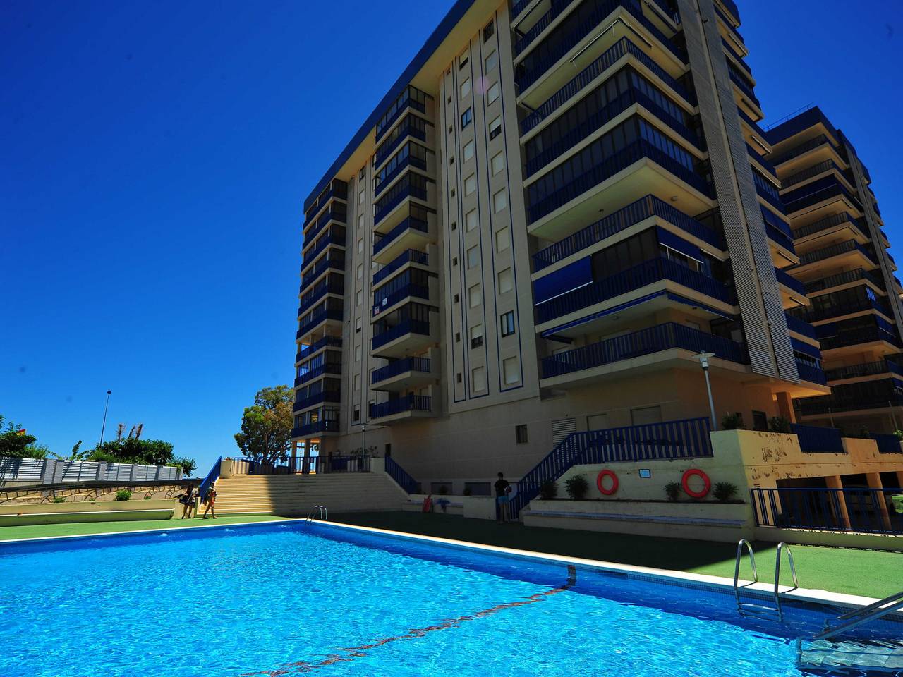 Apartamento entero, Apartamento familiar en Benicàssim con piscina y terraza, 6 personas in Benicasim, Costa del Azahar