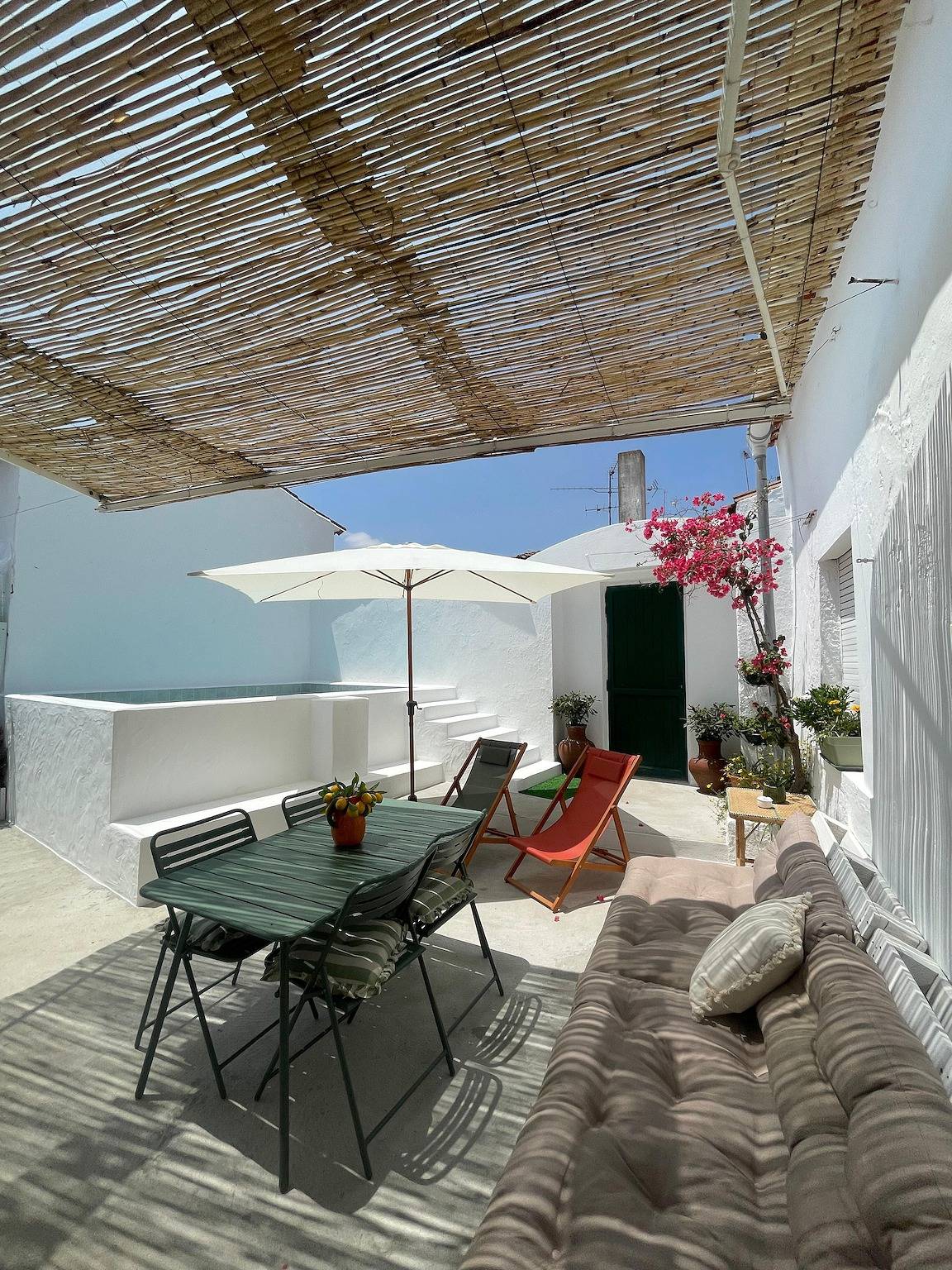 Ferienhaus 'A Casa Dos Raminhos' mit privatem Pool und Terrasse in Vila de Frades, Beja Distrikt