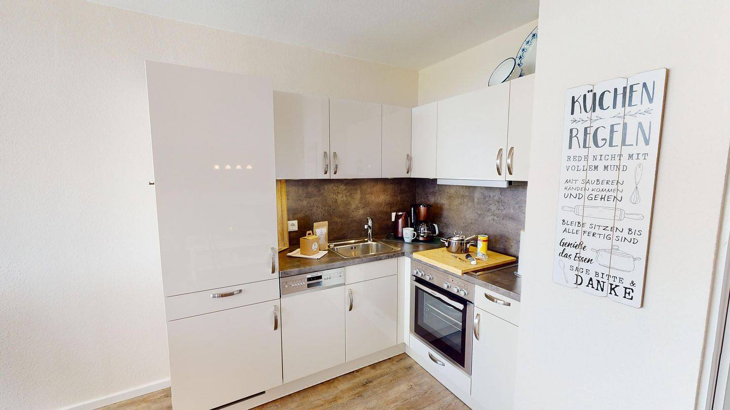 Ganze Wohnung, 52 m²-Ferienwohnung für bis zu 4 Personen mit Meerblick, Balkon, Pool und Sauna in Südstrand Pelzerhaken, Ostholstein