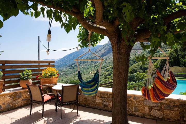 Maison d’hôte pour 10 personnes, avec jardin ainsi que piscine et vue, animaux acceptés en Crète - 4