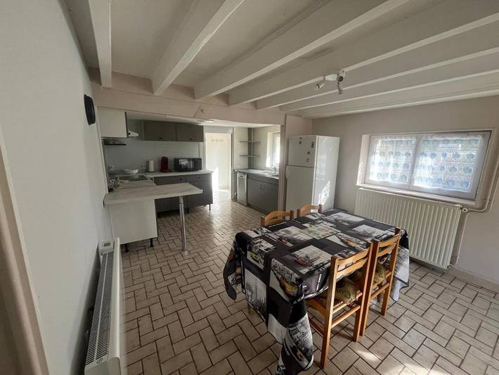 Location de vacances pour 6 personnes, avec Terrasse et Jardin dans Bessais-le-Fromental - 2