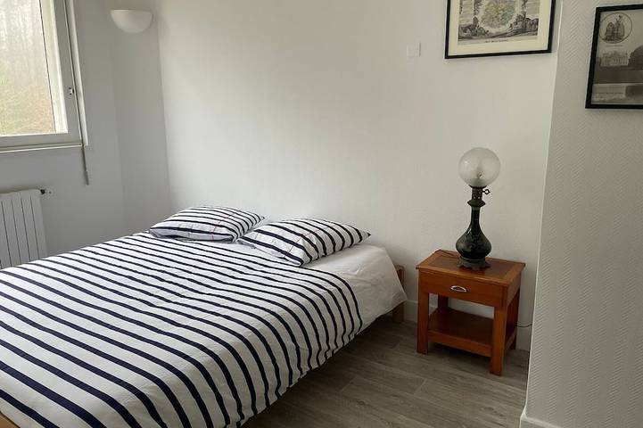 Gîte pour 15 personnes, avec jardin dans Bazouges Cré sur Loir - 4