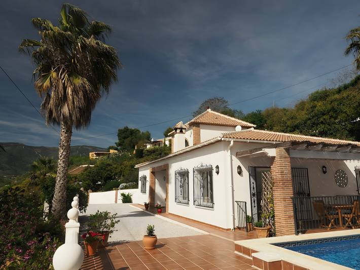 Casa Querencia : vue mer, Wi-Fi et climatisation in Sayalonga, Province de Málaga