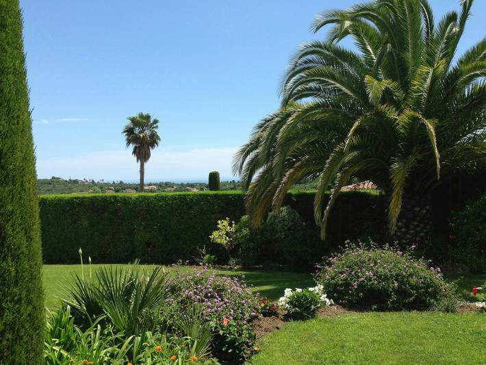 Villa con vistas al mar y piscina cerca de Valbonne in Villeneuve-Loubet, Costa mediterránea (Francia)