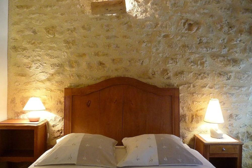 La Ponne, joli gîte, grand jardin en Deux-Sèvres! in Celles-sur-Belle, Région de Niort