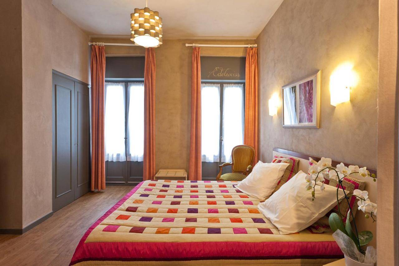 Triple Room in Cauterets, Parc national des Pyrénées