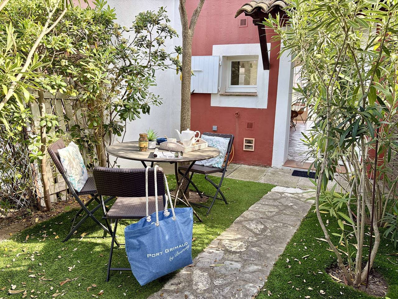Casa renovada en Port Grimaud - Aire acondicionado - Wifi - Parking - Amarre in Port Grimaud, Grimaud