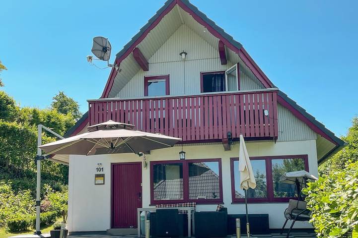 Ferienhaus für 6 Personen, mit Garten und Balkon - 1