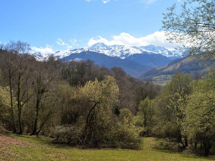 Gîte pour 5 personnes, avec Terrasse et Jacuzzi à Gerde (homonymie)