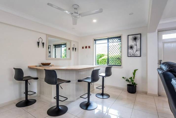 Maison d’hôte pour 4 personnes, avec terrasse ainsi que jardin et piscine à Brisbane - 4