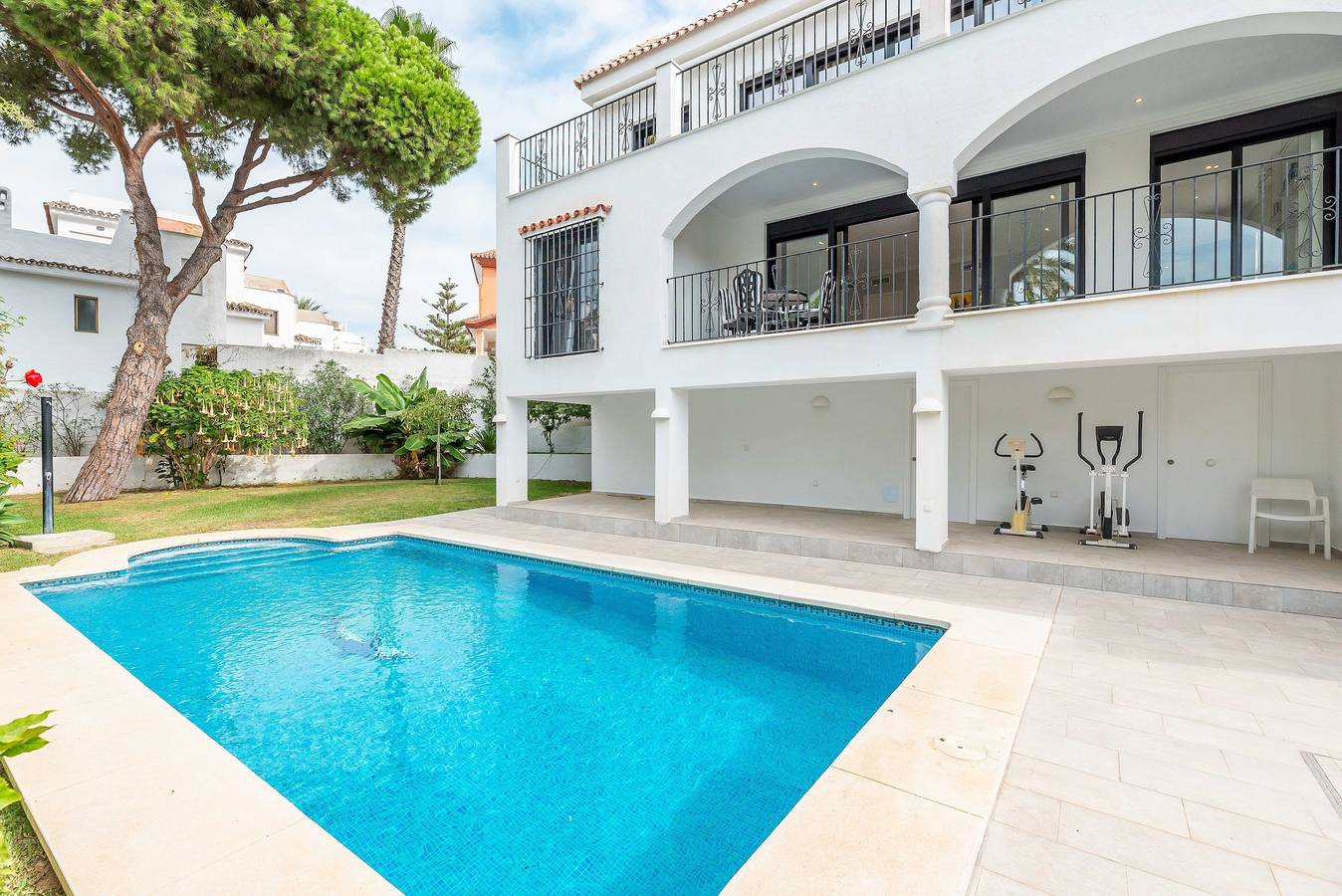 Vakantieappartement voor 5 Personen in Playa de las Chapas, Marbella