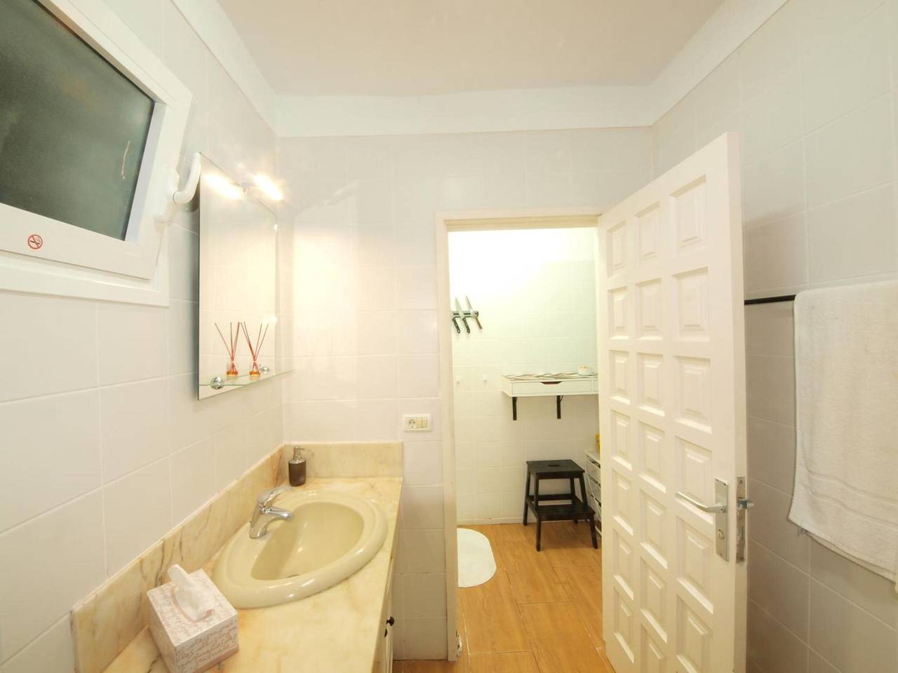 Vakantieappartement 'Blue Horizon' met Zeezicht, Gedeeld Zwembad en Wi-Fi, foto 10