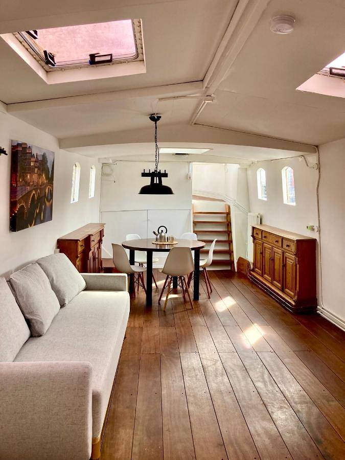 Apartment with Terrace in Prag, Mittelböhmen