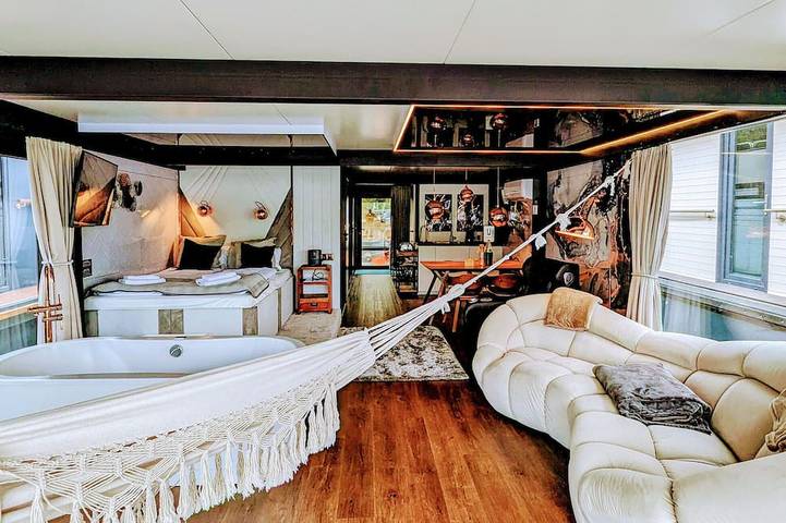 Hausboot für 3 Personen, mit Sauna auf Rügen - 2