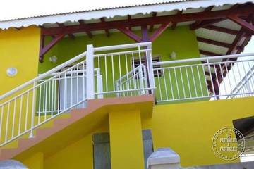 Location de vacances pour 4 personnes, avec balcon à Petit-Canal