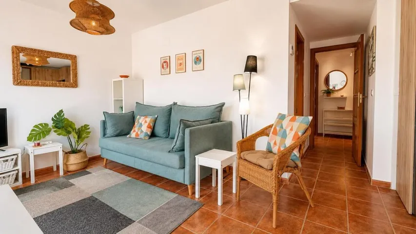 Apartamento de vacaciones para 2 personas, con piscina además de terraza y vistas - 1