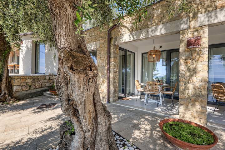 Boutique Pool Apt. Balzi Rossi - Roma 1 in Grimaldi (Ventimiglia), Ventimiglia