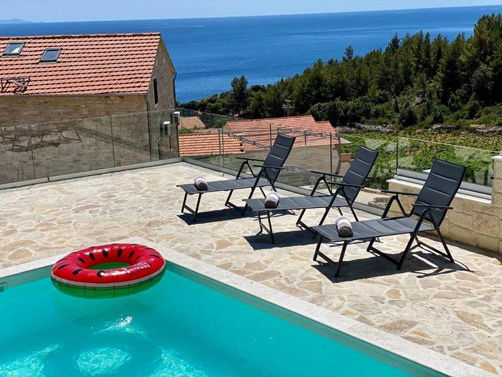 Villa für 6 Personen, mit Pool und Garten sowie Ausblick, kinderfreundlich auf Hvar