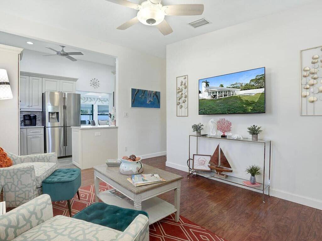 Quaint Bungalow in Lake Park with Private Pool & Spa - Minutes from Beaches in Naples (Florida), Southwest Florida