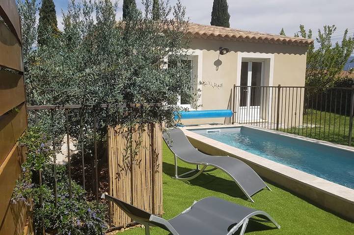 Villa pour 4 personnes, avec jardin et terrasse